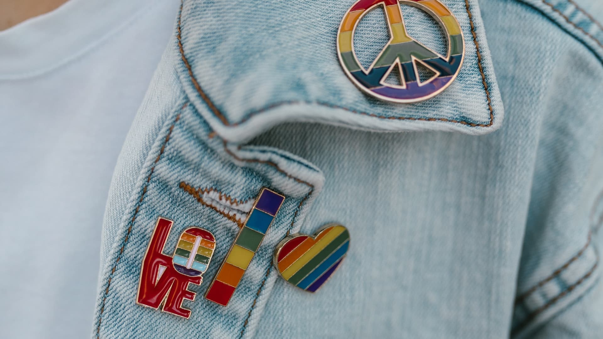 The Power of Custom Lapel Pins for Fundraising and Advocacy Campaigns
