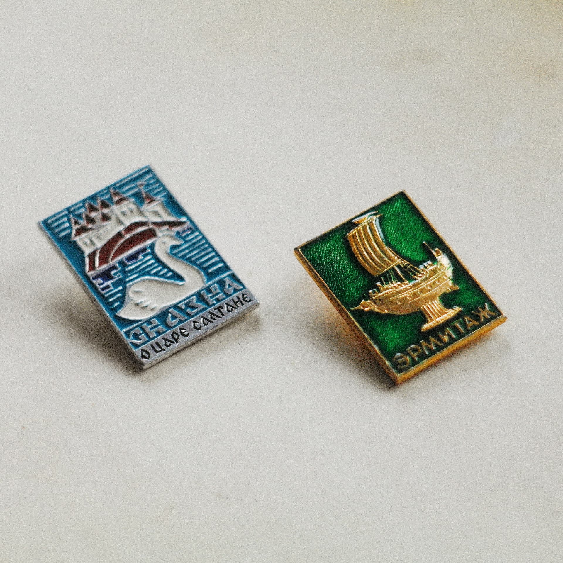 Create Custom Lapel Pins for Your Business: A Comprehensive Guide