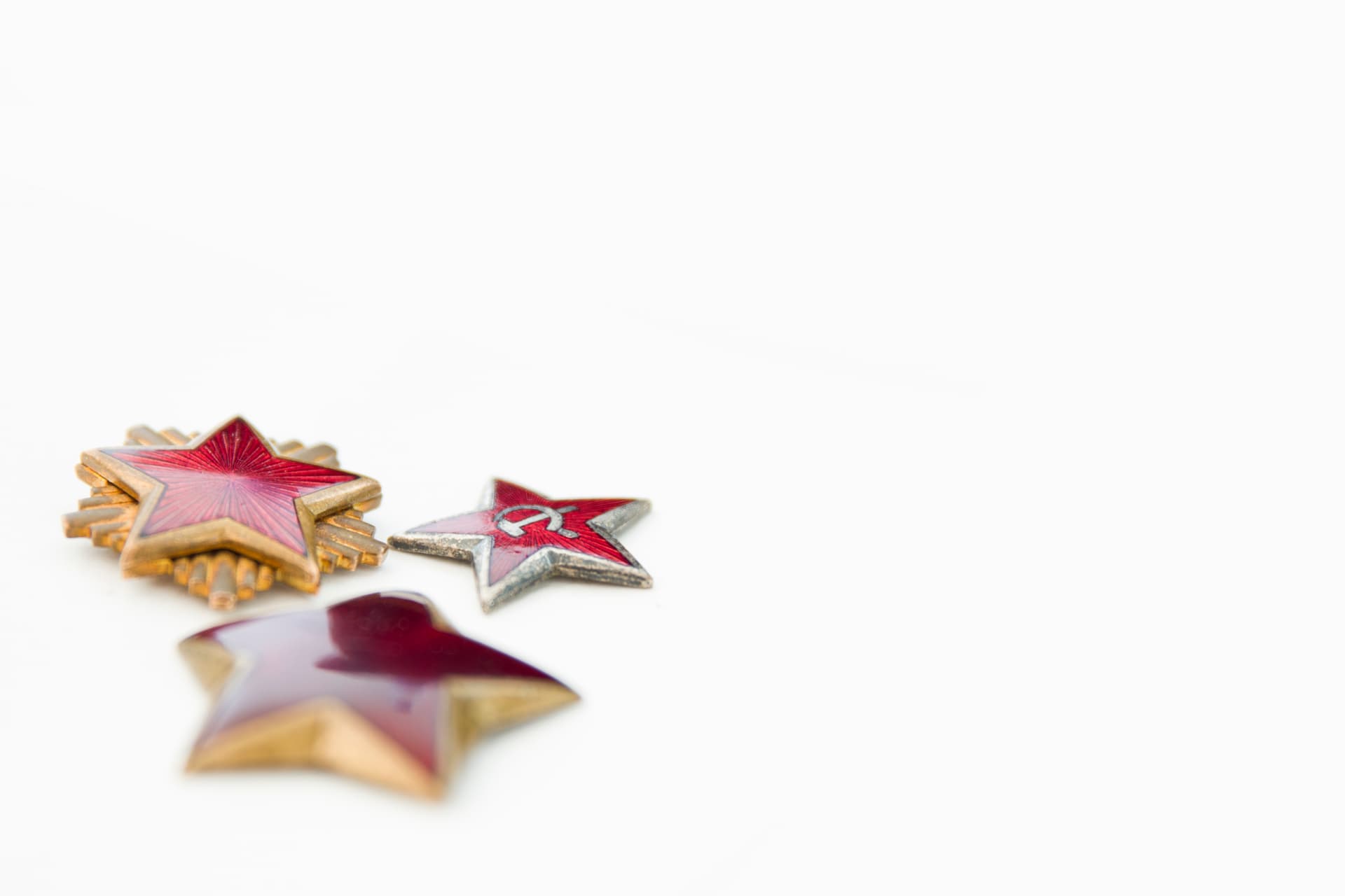 Boosting Employee Engagement and Morale with Custom Lapel Pins