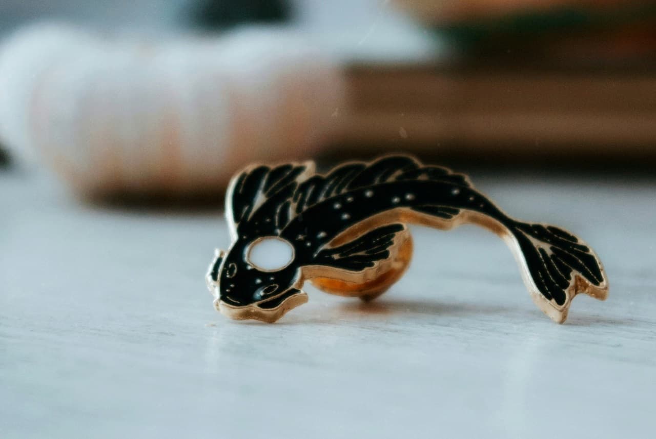 Custom Lapel Pins for Your Business: Boosting Visibility and Customer Loyalty