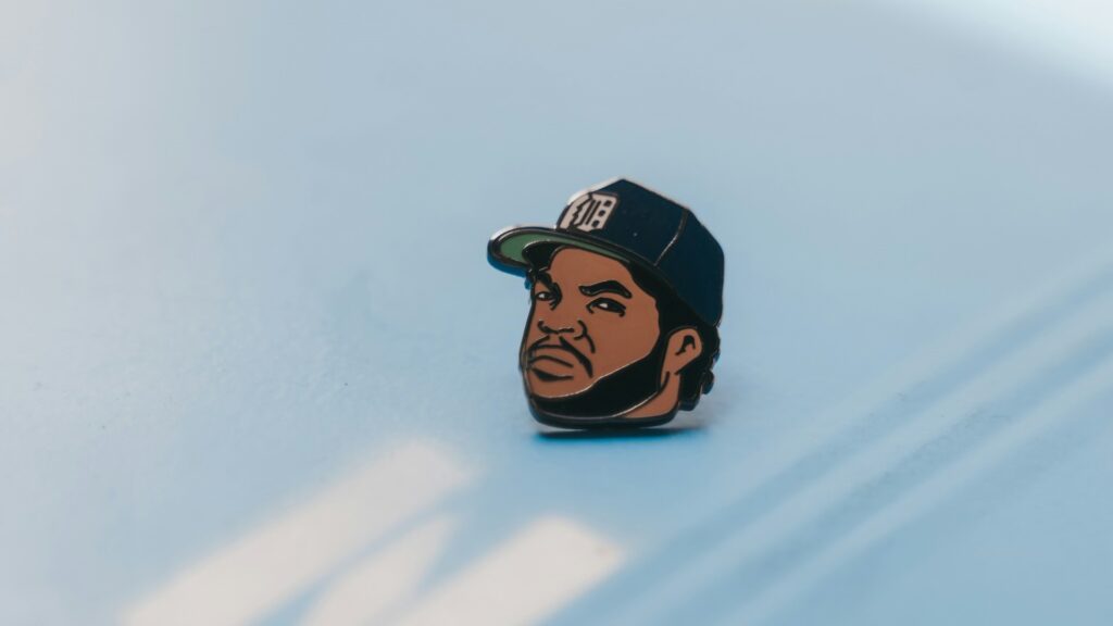 custom lapel pin